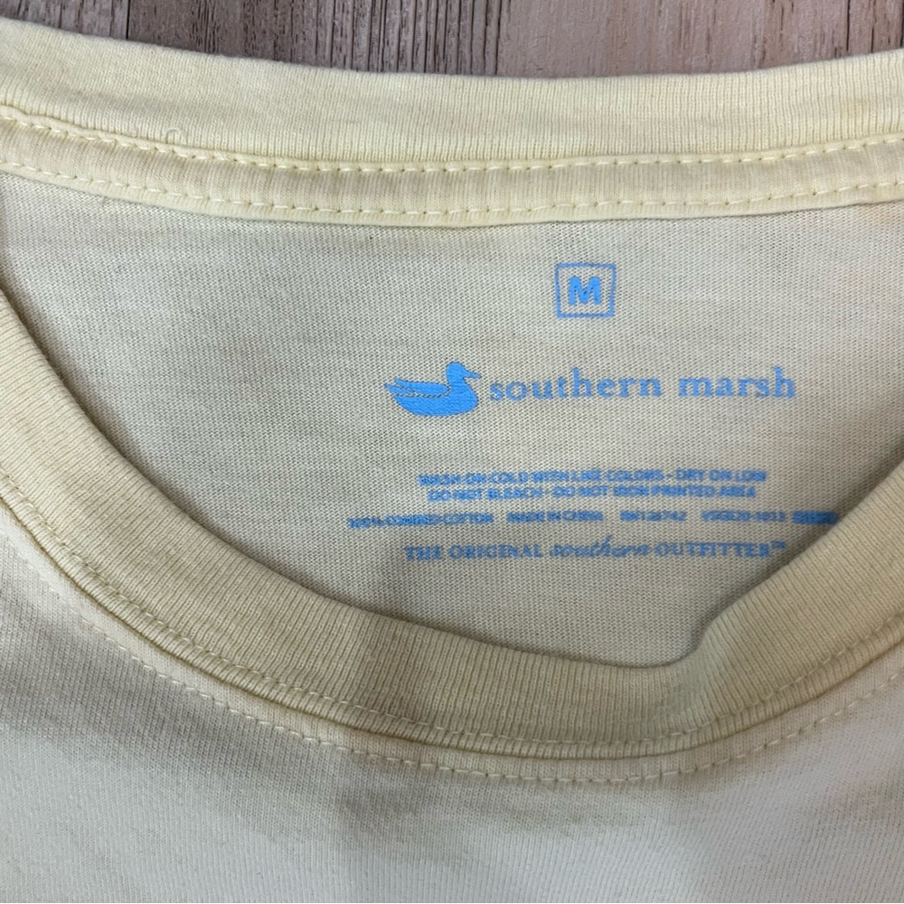 Southern Marsh Men’s t shirt yellow size Medium - Picture 5 of 7